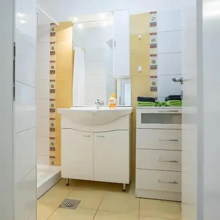 Atrium Haven Next To Tivoli Park *